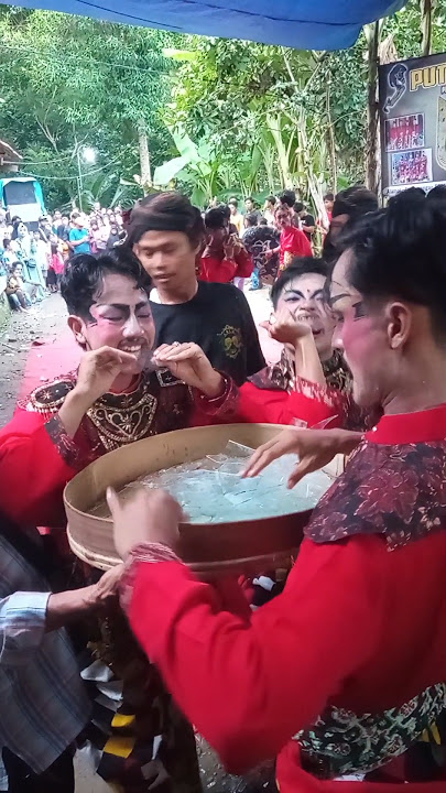 Waowww kuda lumping kesurupan makan beling kaca ngeri banget😱 #shortvideo #shorts #kudalumping