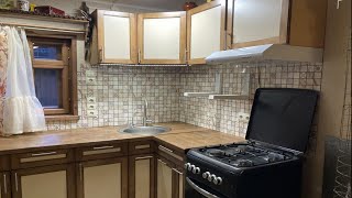 видео: Бюджетная кухня из массива, или вторая жизнь старой кухни картинка: Бюджетная кухня из массива, или вторая жизнь старой кухни