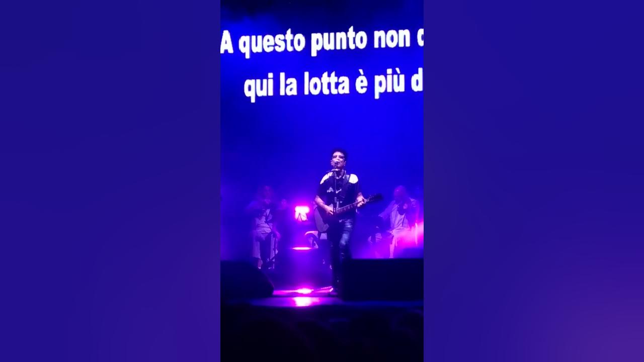 Edoardo Bennato Un giorno credi live in Genova 26/11/17 shorts YouTube