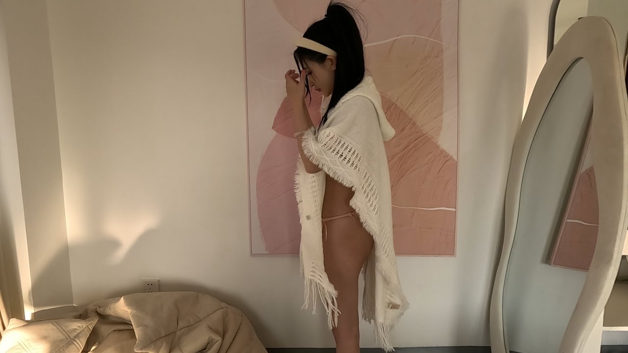 可可爱爱的蛋蛋展示我们proudfox独家设计的秋冬款斗篷