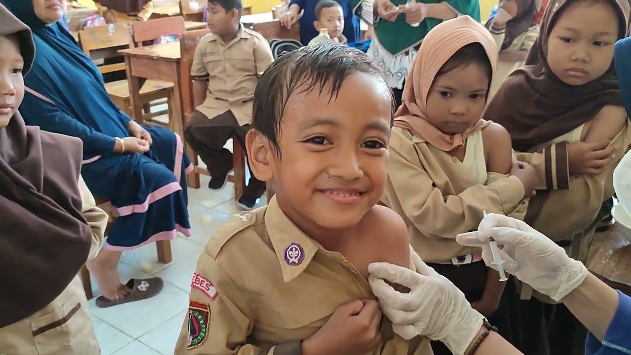 imunisasi kelas 1. SDN Dukuhlo 02 Kec. Bulakamba Kab. Brebes Jawa Tengah