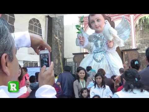 Adoran a Niño Dios gigante en Iztapalapa