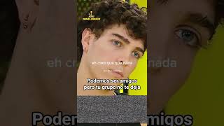 Luana quiere conocer mejor a Juanicar, pero el grupo de Juanicar es un obstáculo para su amistad