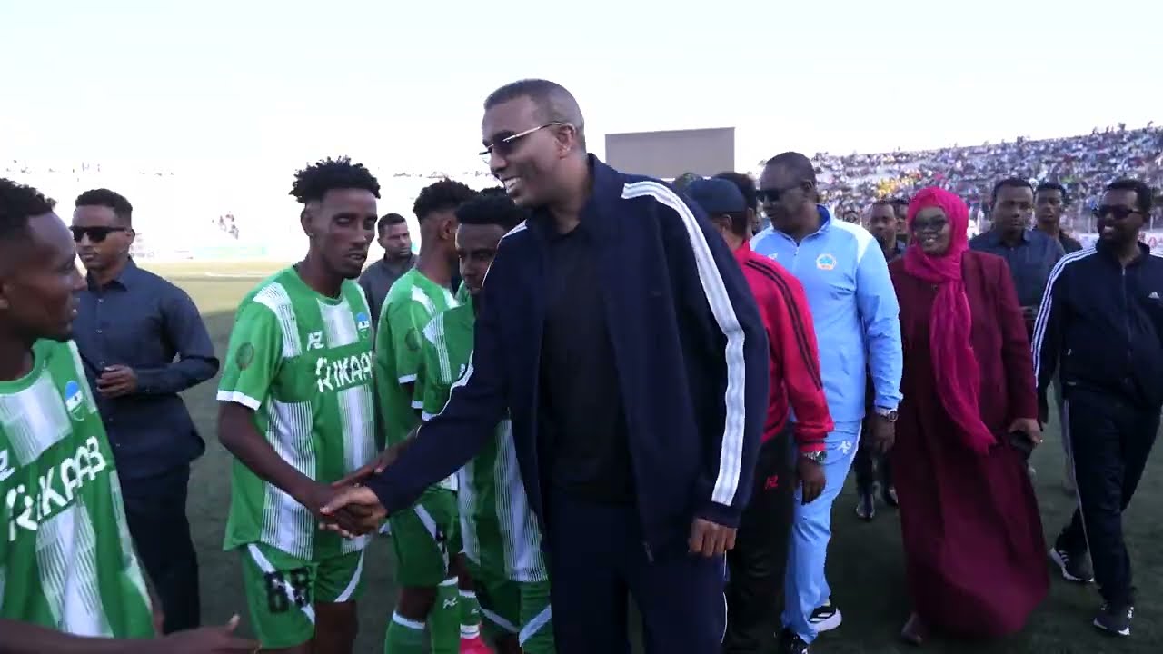 Rw Xamsa”Wajiga dhabta ah ee Muqdisho waxaa uu ka muuqdaa sida uu galabta u egyahay Stadium Muqdisho