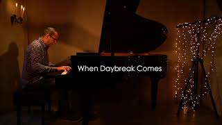 Juan Sánchez Plays Composition “When Daybreak Comes” at “El Teatre Més Petit Del Món” in Barcelona