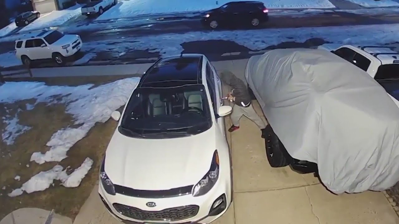 Thief caught on camera stealing Kia - YouTube