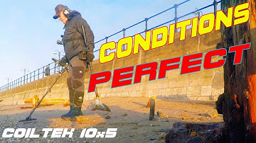 Metaaldetectie op het strand. COILTEK NOX 10x5. Minelab Equinox Small Gold