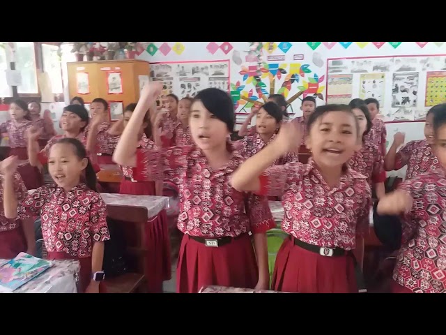 Mars Gerakan Literasi Sekolah class=