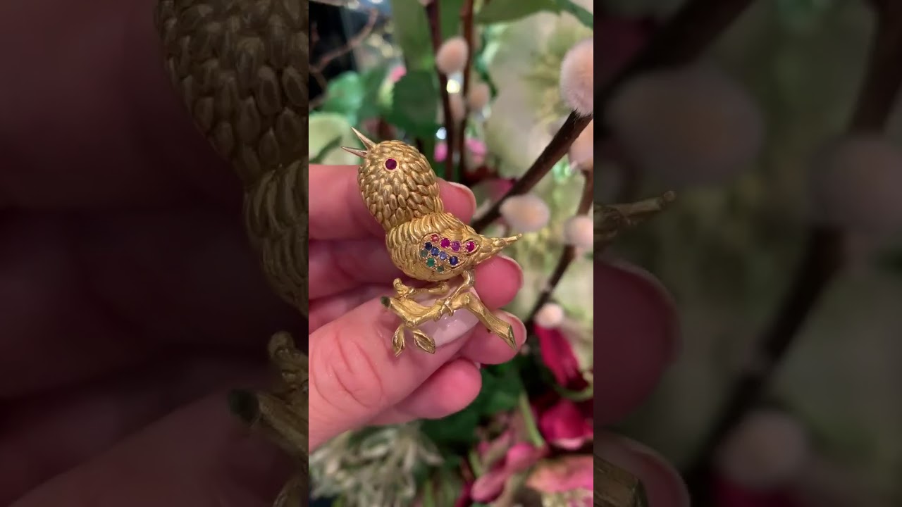 Superbe Broche Petit Oiseau - Métal Doré Et Strass Colorés, En Excellent état
