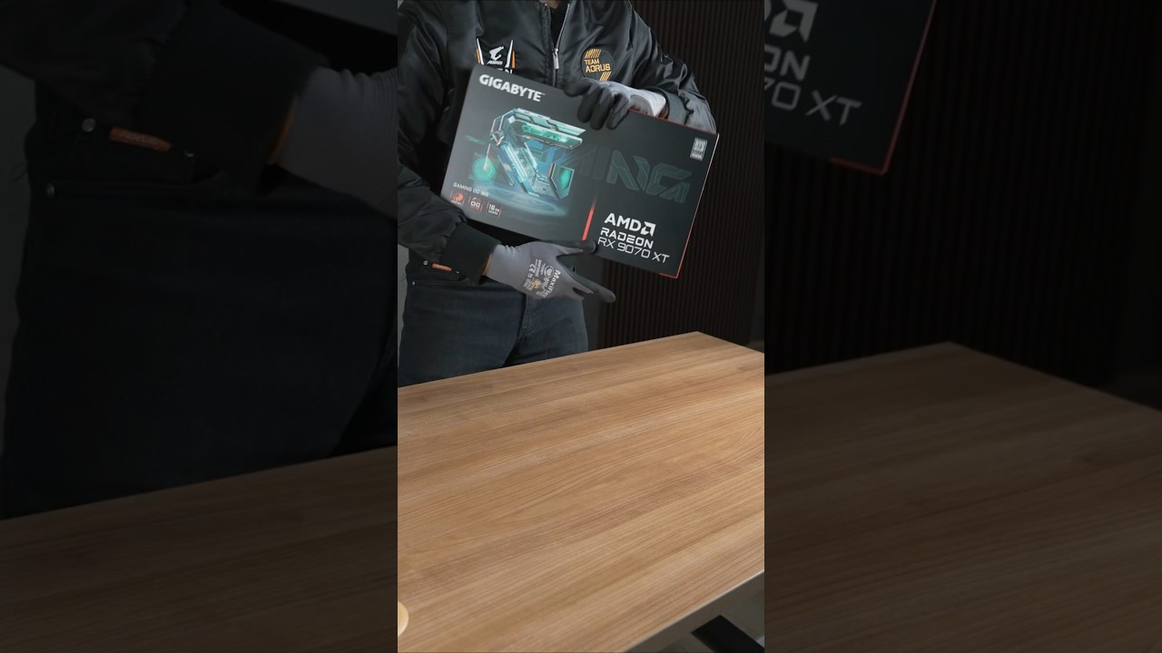 Unboxing of the brand new Gigabyte Radeon RX 9070 XT Gaming OC!