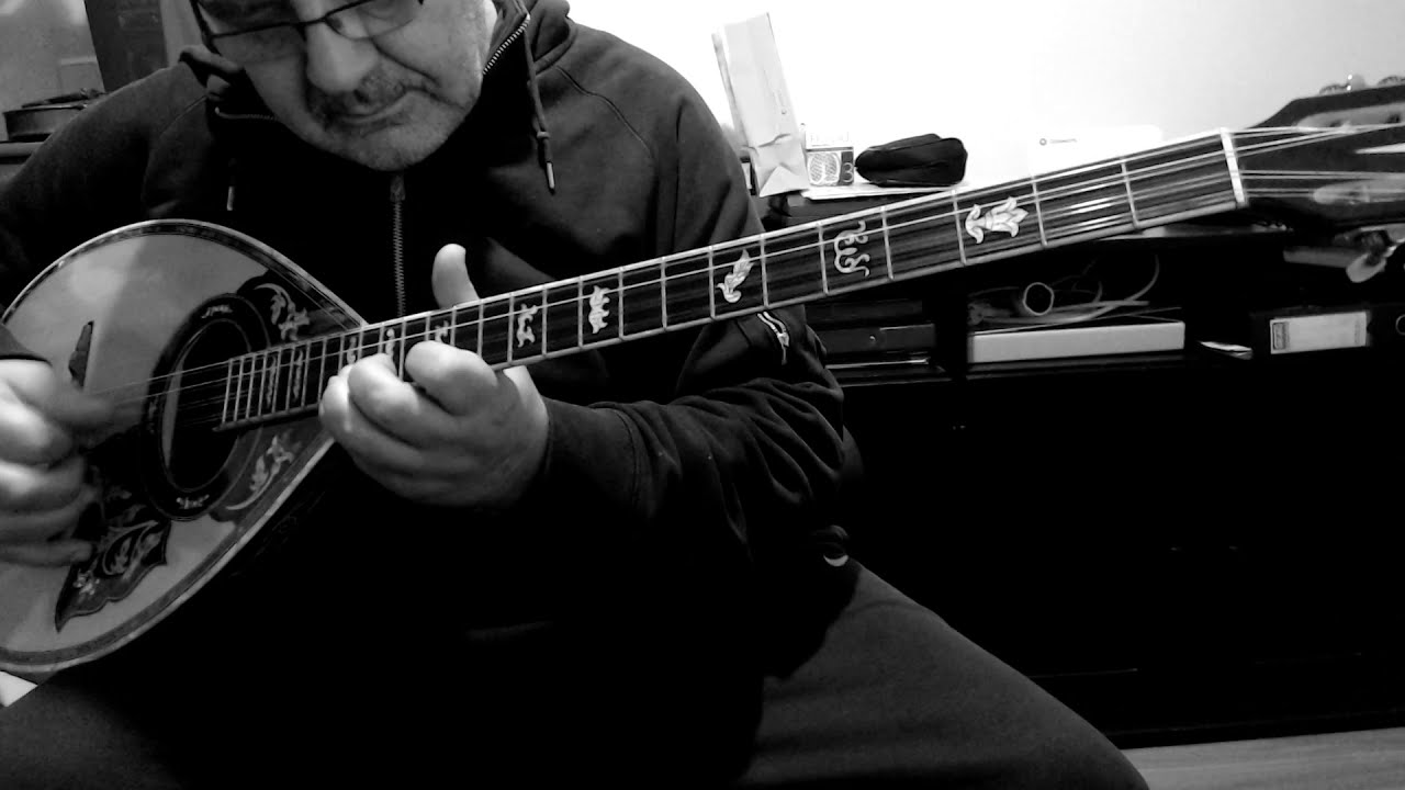 Στο τραπέζι που τα πίνω (1970), Απόστολος Καλδάρας, Μπουζούκι | Bouzouki