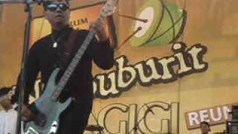 GIGI BAND NGABUBURIT TASIK 2012 - " ANGAN,JANJI,NIRWANA "