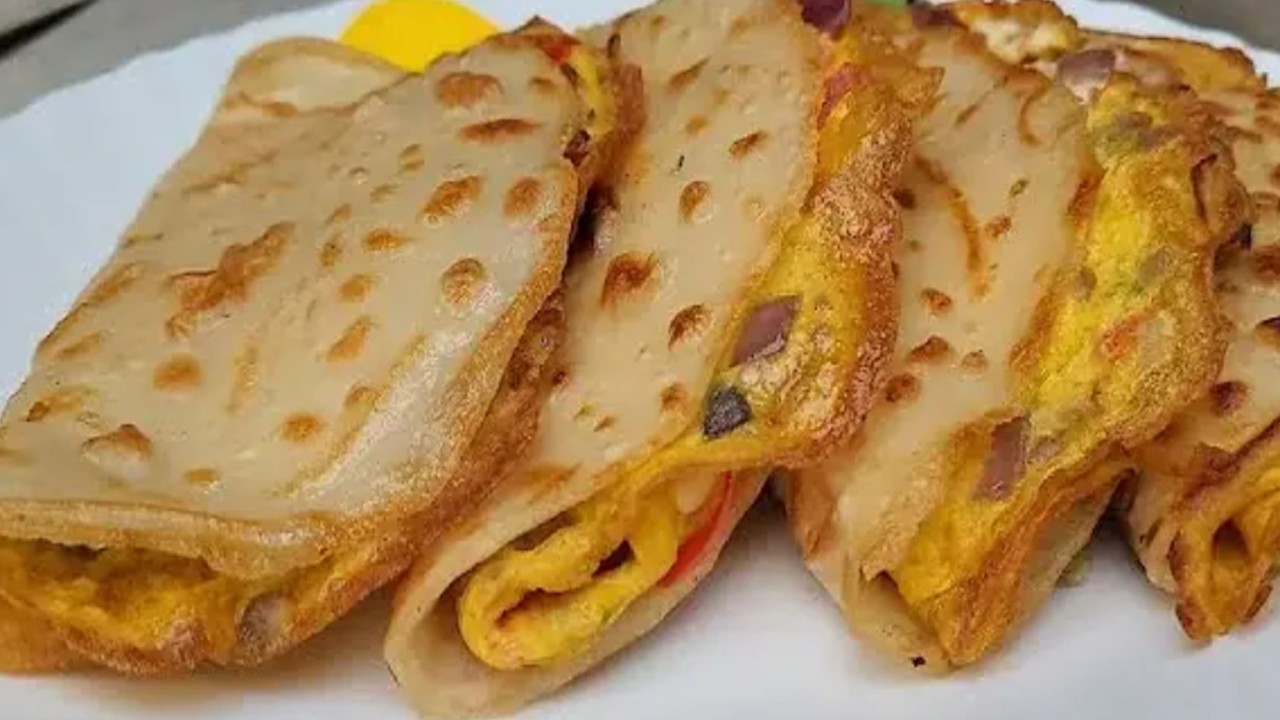 పొద్దున్నే ఏదైనా స్పెషల్ గా తినాలనిపిస్తే గోధుమ పిండితో ఈ👆టేస్టీ డిష్ ట్రై చేయండి భలే రుచిగా ఉంటుంది