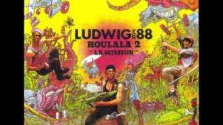 Video thumbnail of "ludwig von 88 - 30 millions d'amis.mp4"