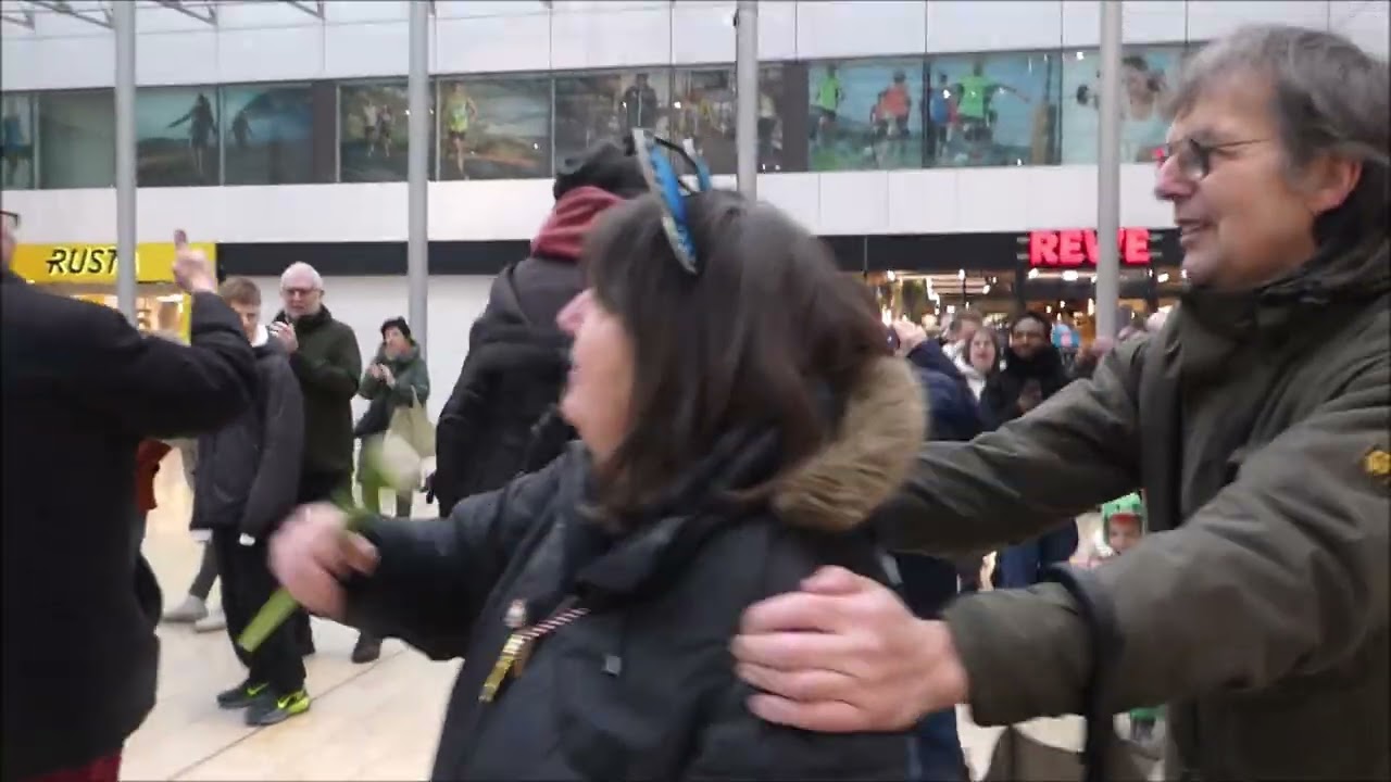 14.02.2026 * Essen * Karneval in der Rathaus-Galerrie * Stimmung * Die Rabottis * Video  5