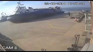 Drunk Isle of Wight Hovertravel pilot tries to land hovercraft at Ryde screenshot 3