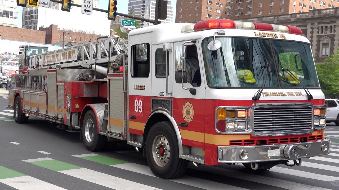 Philadelphia Fire Department Engine 43 & Ladder 9 Responding