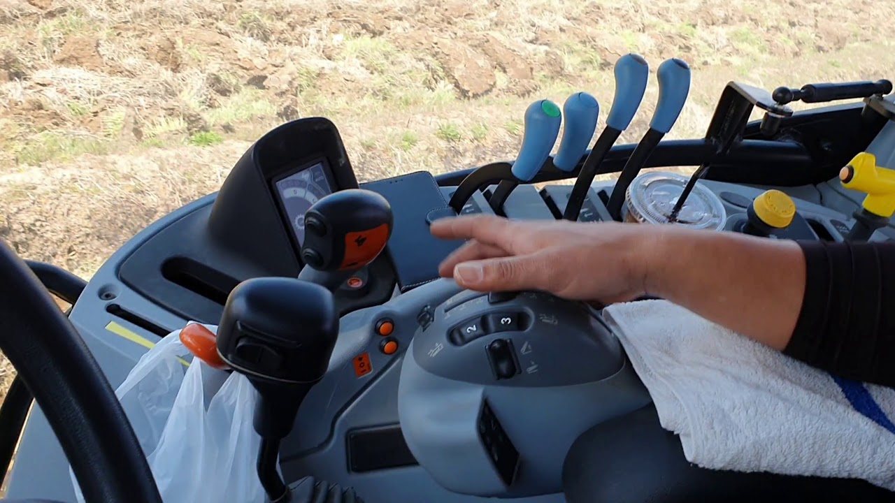 NEW HOLLAND T6050 뉴홀랜드T6050 자동견인제어 쟁기작업