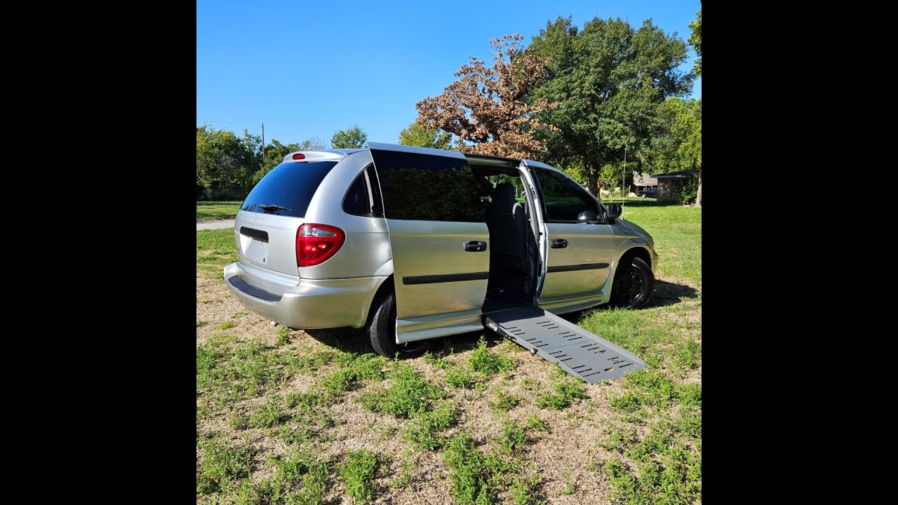 2004 Dodge Grand Caravan handicap accessible mobility van Low 56,000