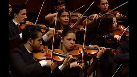 Beethoven, Egmont Obertura/ Orquesta Sinfonica Sim...