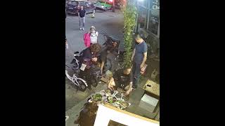 中国台湾游客问路买花生，辽宁老板不卖直接送！#熱門 #中国