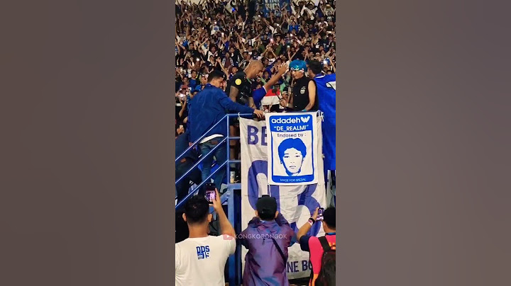 DAVID DA SILVA PUKUL TAMBUR PIMPIN SELEBRASI VIKING CLAP USAI PERSIB TEKUK PSBS 4-1