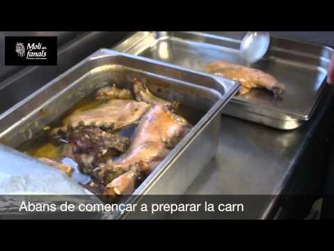 Vídeo: Porc Farcit De Carbassa Al Forn
