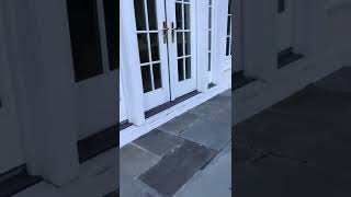 Kqyrne Ne Shpin E Milionerit ,Plus Grun Po Ma Len Me Ja Knaq,Qija Nanen E Jetes