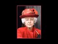 Check out this amazing face painting of The Queen