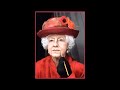 Check out this amazing face painting of The Queen