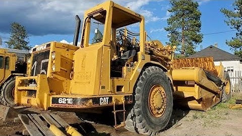 COLLINS CAT 621E SCRAPERS NEW TWO SCRAPERS MACHINE EARTHMOVERS