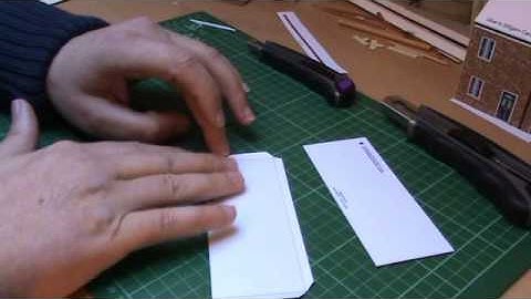 Wordsworth Model Railway 132 - Building the low relief house kit