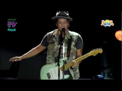 Bruno Mars - Nothin' On You (Summer Soul Festival 2012)
