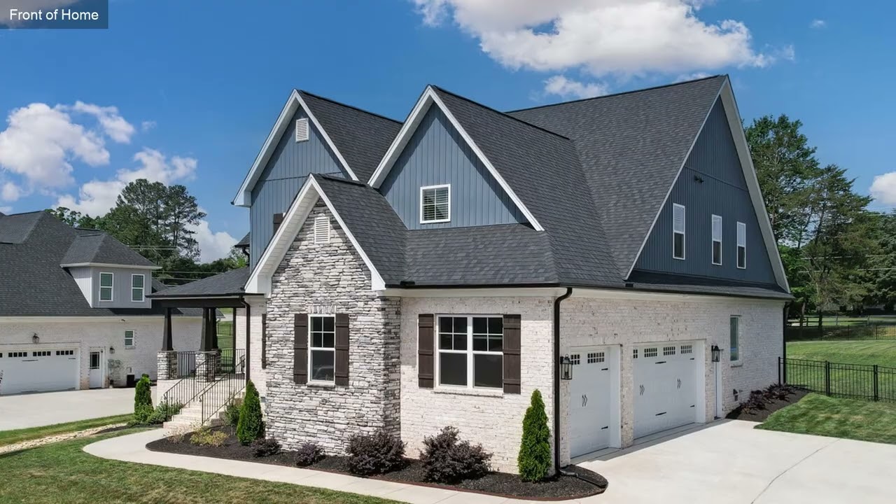 7405 Harkwood Ct, Oak Ridge NC 27310