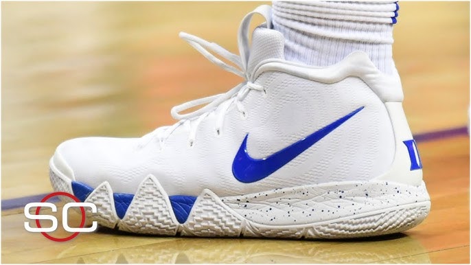 Fans fear for Zion Williamson's safety after Nike Zion shoe breaks