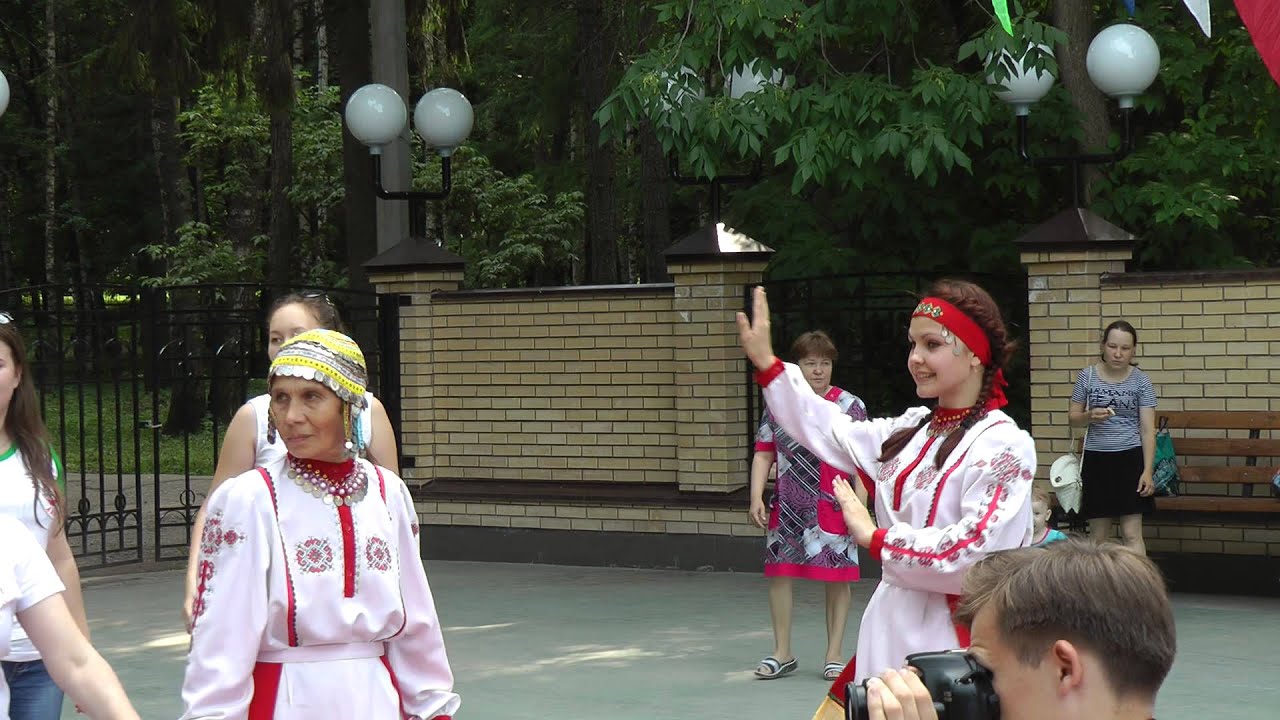 ЙОШКАР-ОЛА. ТАНЕЦ ДРУЖБЫ НАРОДОВ МАРИЙ ЭЛ. - YouTube