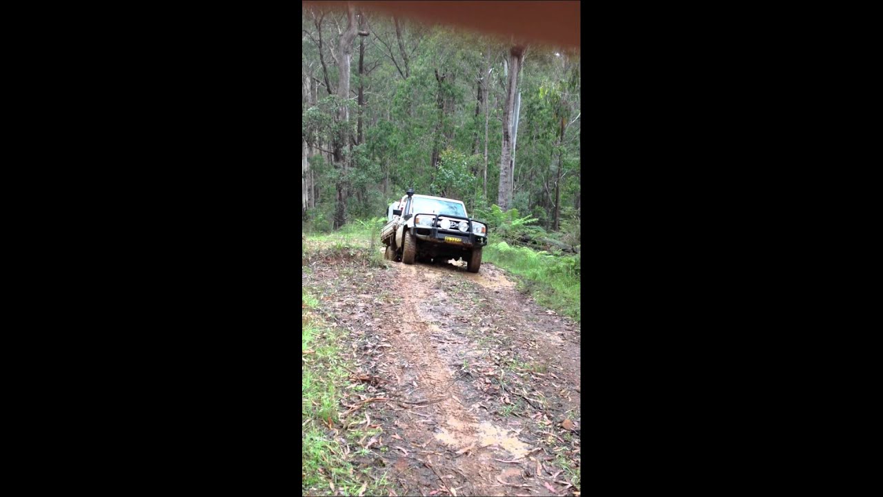 Toyota Land Cruiser Vs Ford Ranger - YouTube