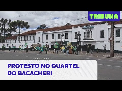 Protesto no Quartel do Bacacheri