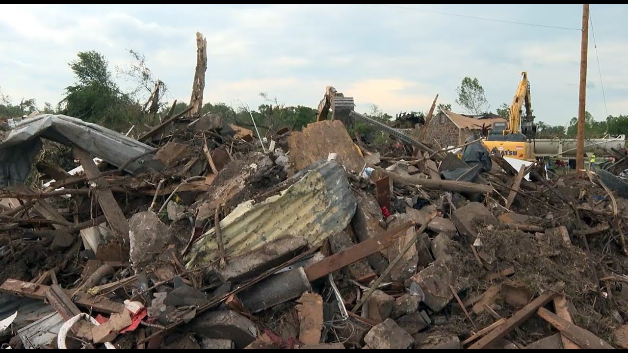 Community rallies to aid Barnsdall in cleanup after devastating tornado ...