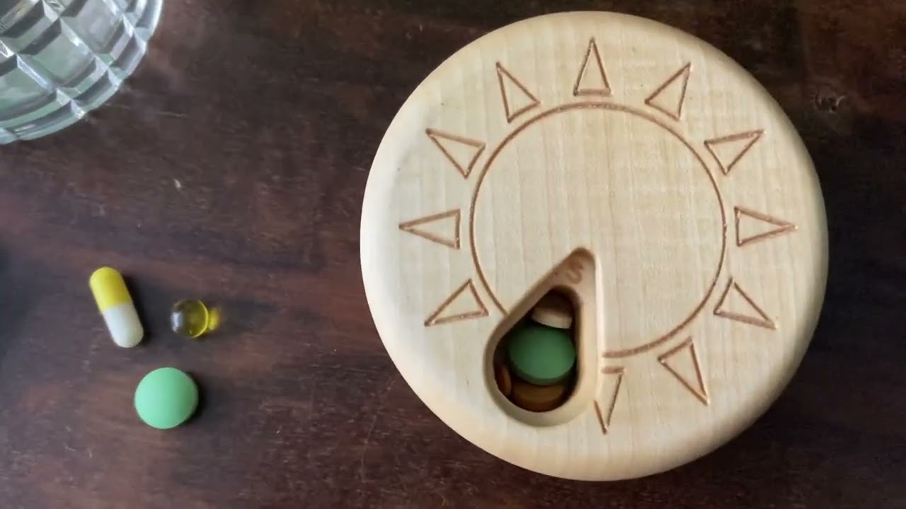 Round Pill Box 7 Day Night - Sun and Moon MICRO