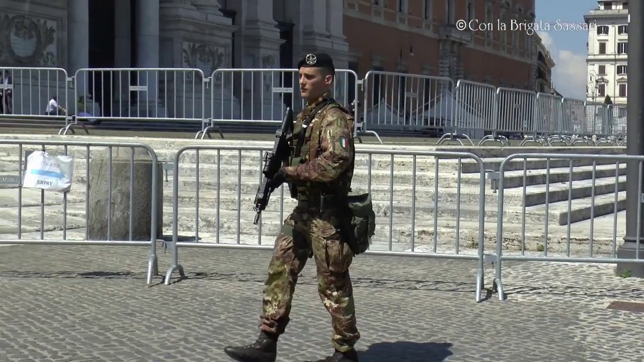 BRIGATA SASSARI: STRADE SICURE, CON I SASSARINI A ROMA (4)