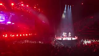 BABYMETAL - “MEGITSUNE” (FIRST ARENA SHOW IN AMERICA)