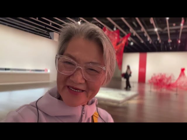 Whisper in Asian Art Museum - Chiharu Shiota - tourist San Francisco, unintentional ASMR