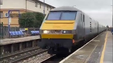 Chiltern railways DVT passing Northolt Park with an amazing tone bound for London Marylebone