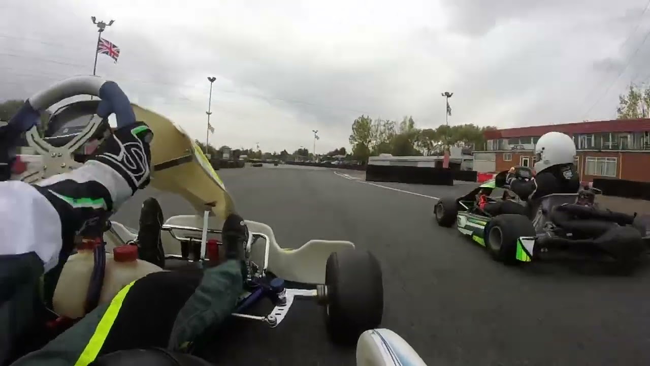 Full session of Rye House Kart Raceway in a junior rotax