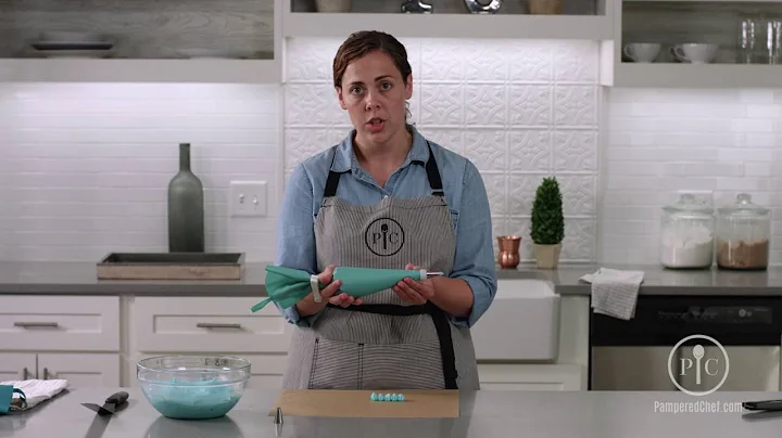 How To: Star Frosting Technique | Pampered Chef
