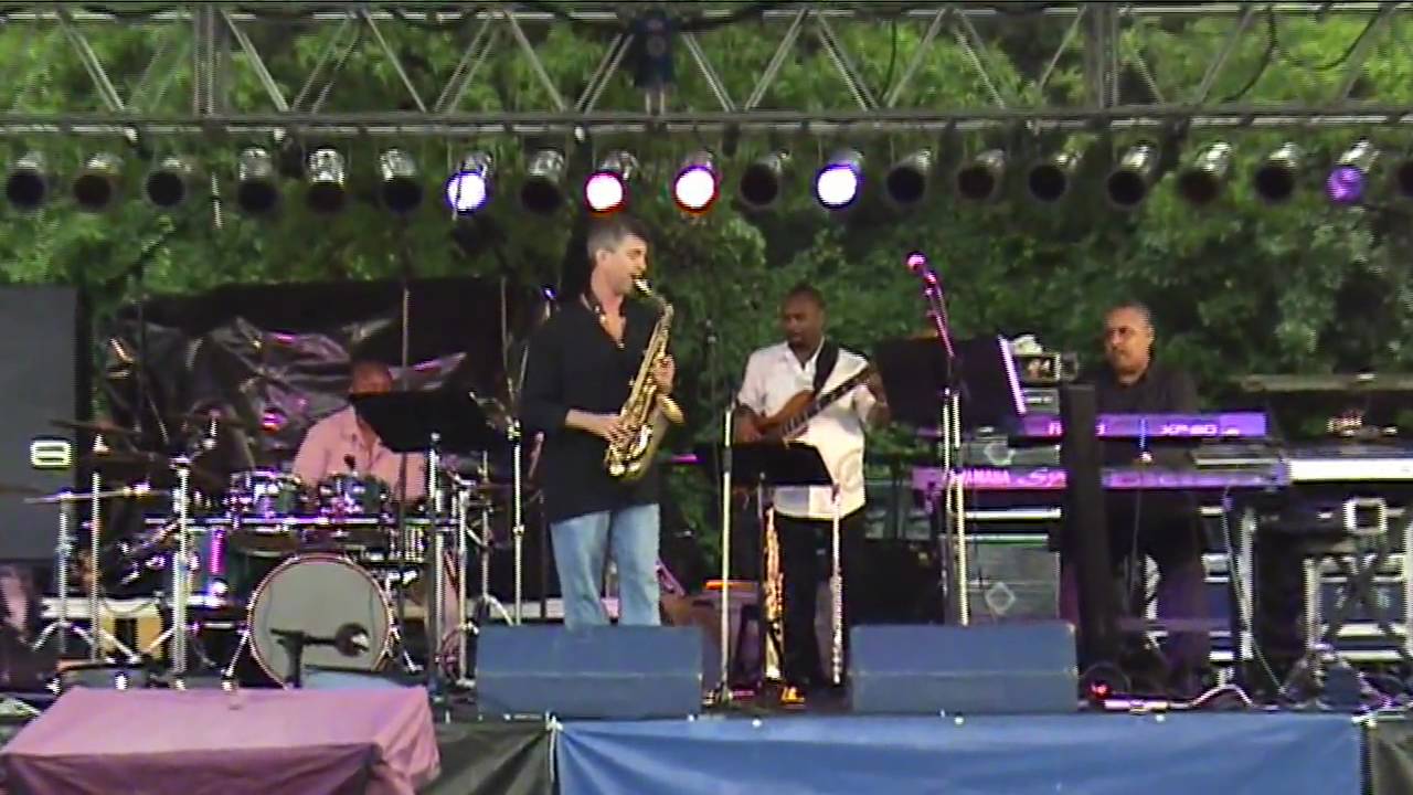 Nelson Rangell -  Can't Hide Love - Live