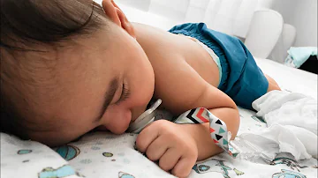 Como fazer bebê de 5 meses dormir a noite toda?