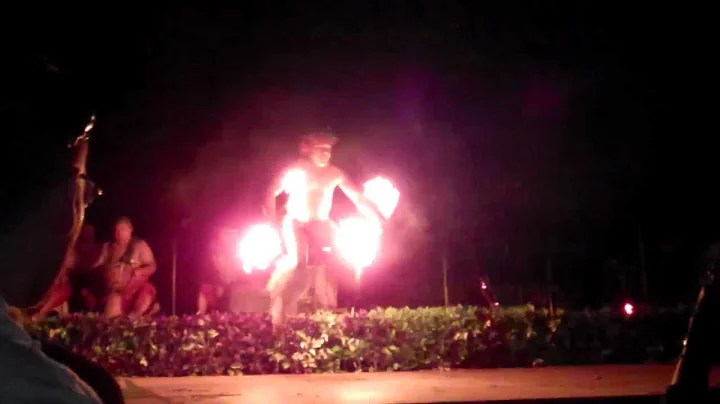 Chief's Luau Fire Dance - Hawaii 2012