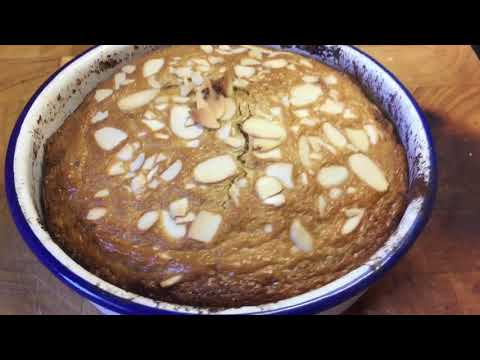 Apple oat bran cake